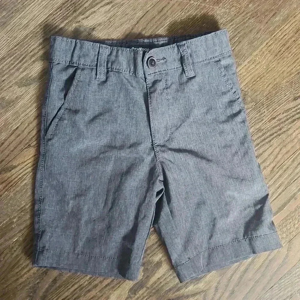 Boys Oshkosh  Shorts - Size 5